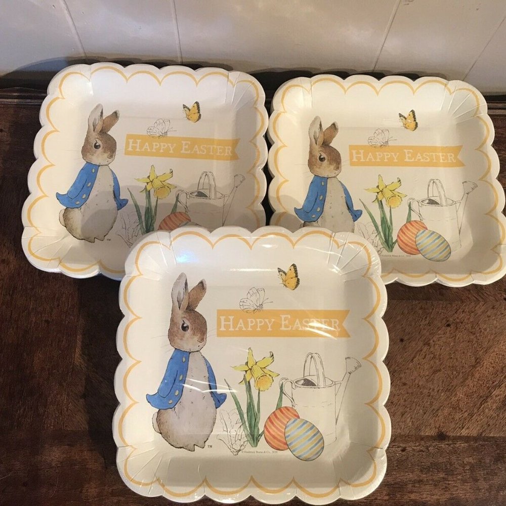 Beatrix Potter Peter Rabbit Party Paper Plates - Picture 1 of 7